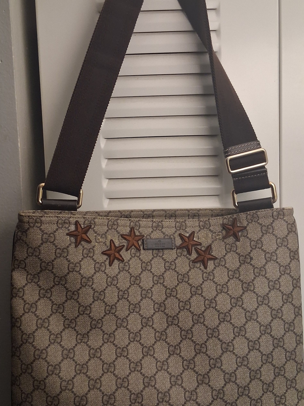 💯Authentic..Gucci Brown GG Supreme Star-Accent Shoulder Or Crossbody Bag